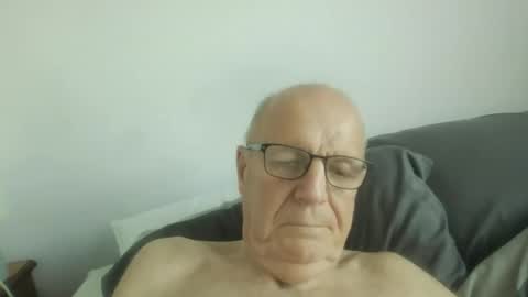 Snapshot of oggi95 chatting on 09-13-25, 06:46 oggi95 online show from 09-13-25, 06:46