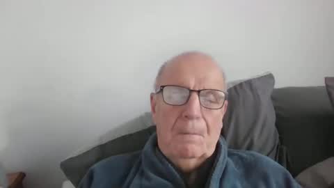 Snapshot of oggi95 chatting on 09-19-25, 07:21 oggi95 online show from 09-19-25, 07:21