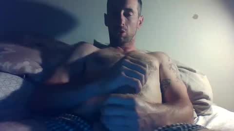 Snapshot of oghombre chatting on 10-19-25, 04:24 oghombre online show from 10-19-25, 04:24