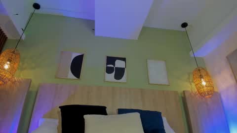 Holly online show from 11-19-25, 11:32