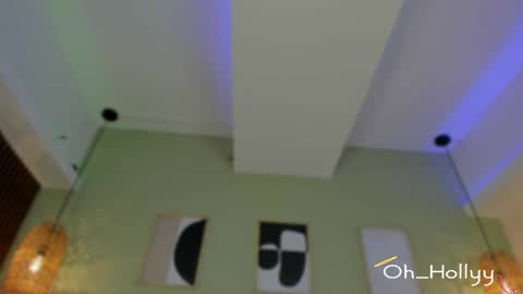 Holly online show from 11-26-25, 11:33