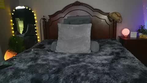 Gray online show from 09-19-25, 10:49