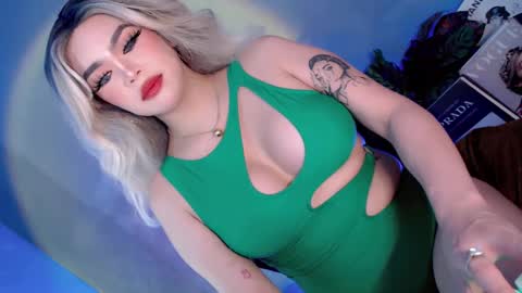 Flora  online show from 03-01-25, 06:57