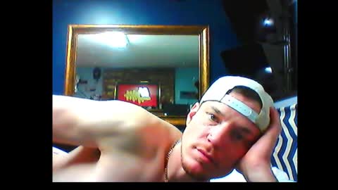 Snapshot of oh_you_know69 chatting on 12-13-24, 04:33 who dares  toss me some  tips lets have fun online show from 12-13-24, 04:33