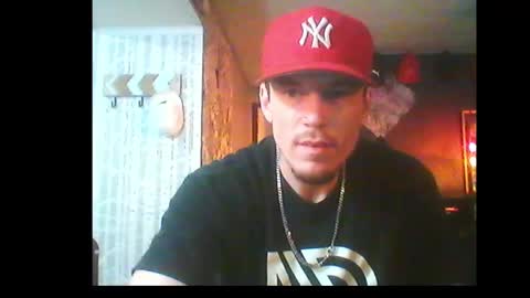 Snapshot of oh_you_know69 chatting on 01-01-25, 08:35 who dares  toss me some  tips lets have fun online show from 01-01-25, 08:35