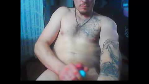 Snapshot of oh_you_know69 chatting on 01-07-25, 08:10 who dares  toss me some  tips lets have fun online show from 01-07-25, 08:10