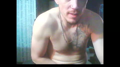 Snapshot of oh_you_know69 chatting on 01-08-25, 03:40 who dares  toss me some  tips lets have fun online show from 01-08-25, 03:40