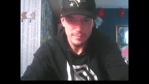 Snapshot of oh_you_know69 chatting on 01-13-25, 07:10 who dares  toss me some  tips lets have fun online show from 01-13-25, 07:10