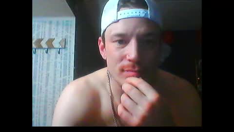 Snapshot of oh_you_know69 chatting on 01-27-25, 02:31 who dares  toss me some  tips lets have fun online show from 01-27-25, 02:31