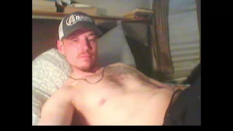 Snapshot of oh_you_know69 chatting on 02-14-25, 03:11 who dares  toss me some  tips lets have fun online show from 02-14-25, 03:11