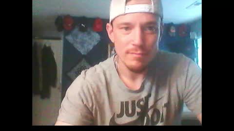 Snapshot of oh_you_know69 chatting on 03-03-25, 12:26 who dares  toss me some  tips lets have fun online show from 03-03-25, 12:26