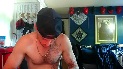 Snapshot of oh_you_know69 chatting on 09-16-25, 08:54 who dares  toss me some  tips lets have fun online show from 09-16-25, 08:54