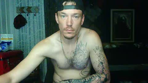 Snapshot of oh_you_know69 chatting on 09-24-25, 11:46 who dares  toss me some  tips lets have fun online show from 09-24-25, 11:46