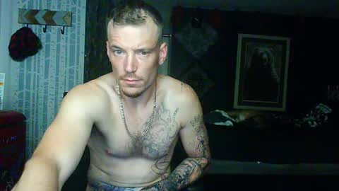 Snapshot of oh_you_know69 chatting on 09-27-25, 11:04 who dares  toss me some  tips lets have fun online show from 09-27-25, 11:04