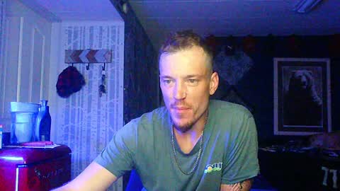 Snapshot of oh_you_know69 chatting on 09-29-25, 08:52 who dares  toss me some  tips lets have fun online show from 09-29-25, 08:52