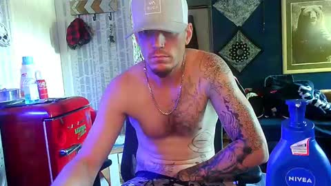 Snapshot of oh_you_know69 chatting on 10-09-25, 07:56 who dares  toss me some  tips lets have fun online show from 10-09-25, 07:56