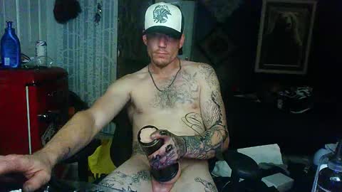 Snapshot of oh_you_know69 chatting on 10-23-25, 11:20 who dares  toss me some  tips lets have fun online show from 10-23-25, 11:20