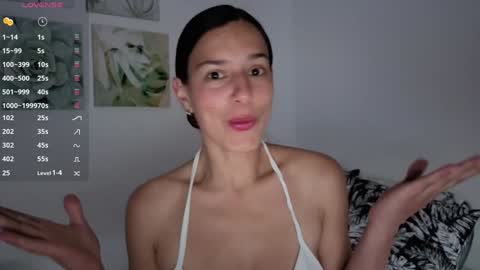 ohanna_ online show from 11-08-25, 10:08