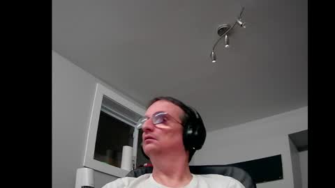 Snapshot of ohbitt chatting on 04-01-26, 04:24 ohbitt online show from 04-01-26, 04:24