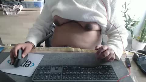 Snapshot of ohfck11 chatting on 02-17-25, 11:55 Chubby Gary online show from 02-17-25, 11:55