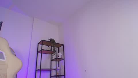 Julia online show from 01-22-25, 09:02