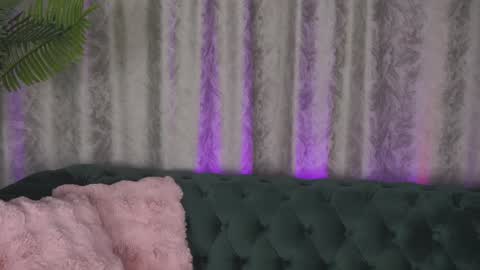 Julia online show from 02-02-25, 07:41