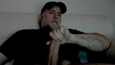 Snapshot of ohhhbillyyy chatting on 06-11-26, 12:19 Billy Bear online show from 06-11-26, 12:19