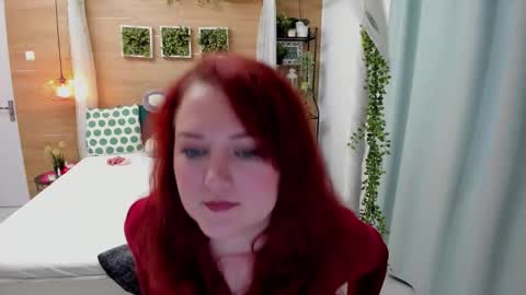 Snapshot of ohladyplease chatting on 11-05-25, 06:46 OhLadyPlease online show from 11-05-25, 06:46