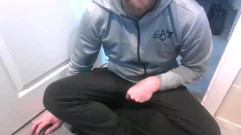 Snapshot of ohmibodslave chatting on 01-12-26, 03:06 TheDee online show from 01-12-26, 03:06