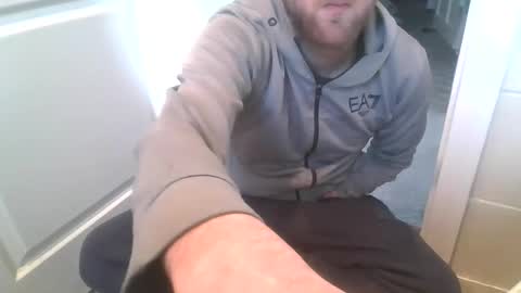 Snapshot of ohmibodslave chatting on 02-14-26, 02:36 TheDee online show from 02-14-26, 02:36