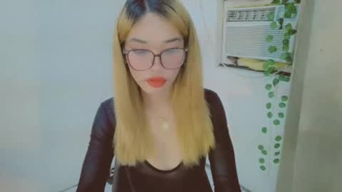 ohmyalessandraxcx online show from 09-25-25, 05:16