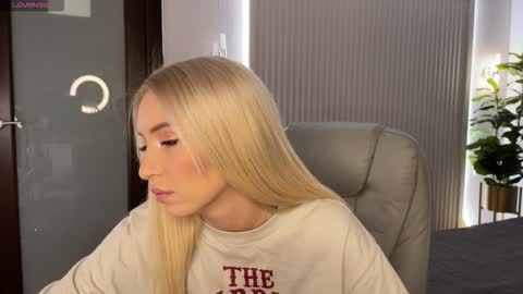 Emma online show from 02-09-26, 01:09