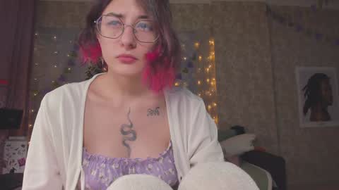 Snapshot of ohmygoddestkimmy chatting on 12-24-24, 11:44 Kmmy online show from 12-24-24, 11:44