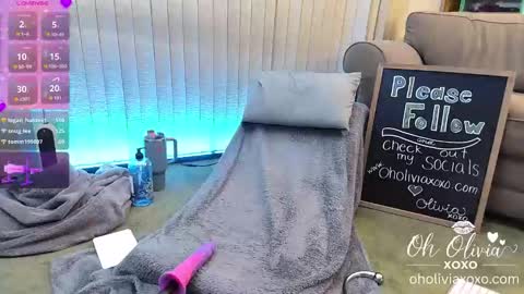 oholiviaxoxo online show from 01-18-26, 01:04