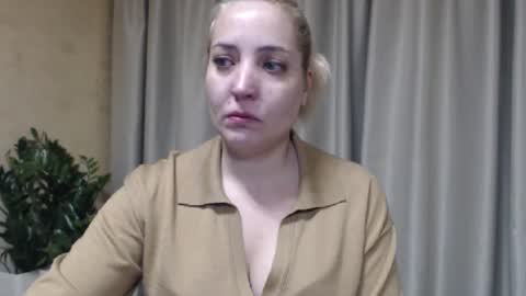 Mari online show from 02-19-26, 05:42