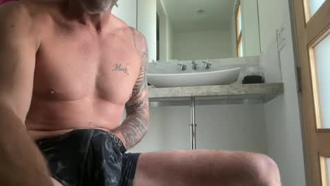 Snapshot of oki42 chatting on 07-08-26, 03:16 oki42 online show from 07-08-26, 03:16