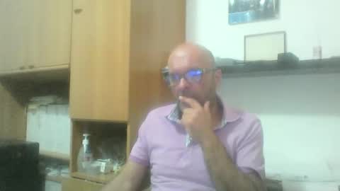 Snapshot of olak21 chatting on 09-10-25, 10:26 olak21 online show from 09-10-25, 10:26