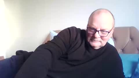 Snapshot of old_fkr chatting on 12-27-24, 02:43 old_fkr online show from 12-27-24, 02:43