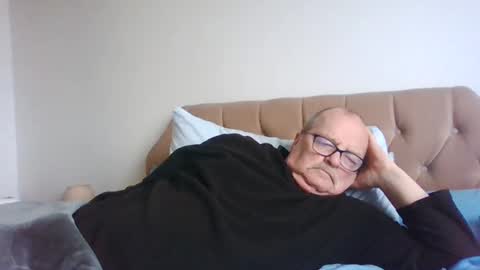 Snapshot of old_fkr chatting on 01-05-25, 02:08 old_fkr online show from 01-05-25, 02:08