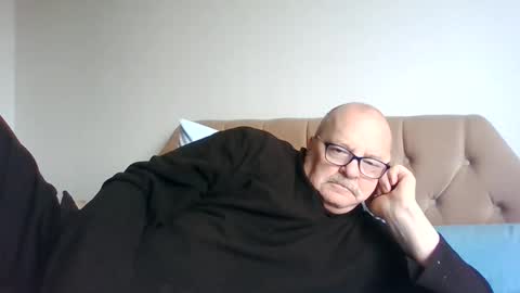 Snapshot of old_fkr chatting on 01-20-25, 10:40 old_fkr online show from 01-20-25, 10:40