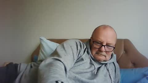 Snapshot of old_fkr chatting on 01-24-25, 12:41 old_fkr online show from 01-24-25, 12:41