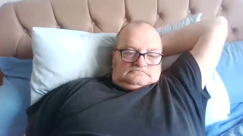 Snapshot of old_fkr chatting on 02-20-25, 10:27 old_fkr online show from 02-20-25, 10:27