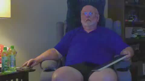 Snapshot of old_guy111 chatting on 05-14-26, 02:40 old_guy111 online show from 05-14-26, 02:40