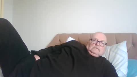 Snapshot of oldfkr69 chatting on 02-24-26, 11:08 oldfkr69 online show from 02-24-26, 11:08