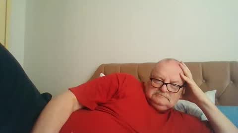 Snapshot of oldfkr69 chatting on 03-03-26, 04:02 oldfkr69 online show from 03-03-26, 04:02