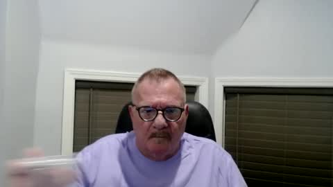 Snapshot of oldguybigd chatting on 07-08-26, 03:33 oldguybigd online show from 07-08-26, 03:33