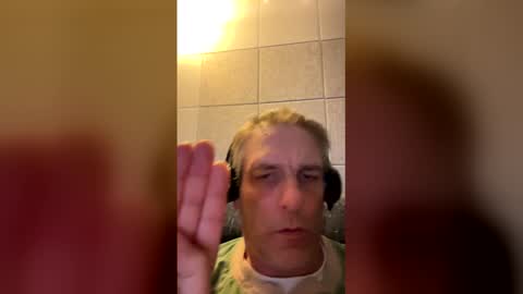 Snapshot of oldhippiecock chatting on 04-09-26, 07:47 oldhippiecock online show from 04-09-26, 07:47