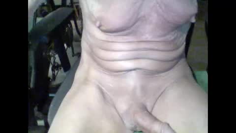 Snapshot of oldhorny64 chatting on 02-15-25, 10:31 oldhorny64 online show from 02-15-25, 10:31