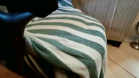 Snapshot of oldhotguy420 chatting on 12-16-25, 09:20 oldhotguy420 online show from 12-16-25, 09:20