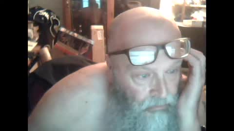Snapshot of oldman196262 chatting on 02-16-25, 05:37 oldman196262 online show from 02-16-25, 05:37